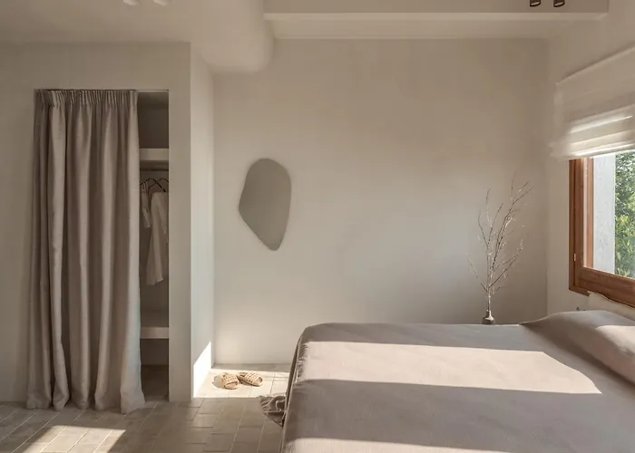 Om Living Pelion